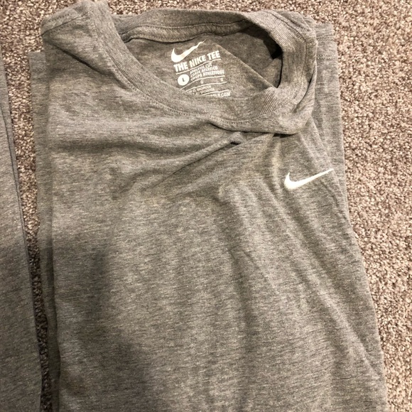 “The Nike Tee” size Large - Picture 1 of 2